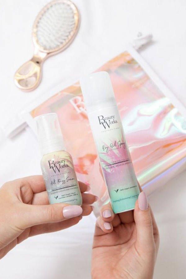 boohoo Beauty Works Dry Oil Anti Frizz Reis Set, White