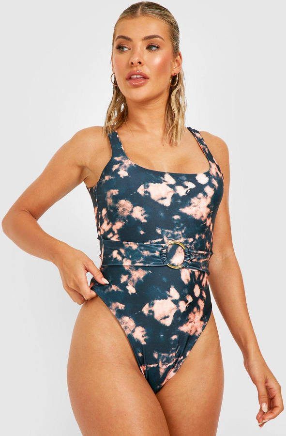 boohoo Gebleekt Tie Dye Badpak Met Lage Ronde Hals, Ceintuur En O Ring, Black