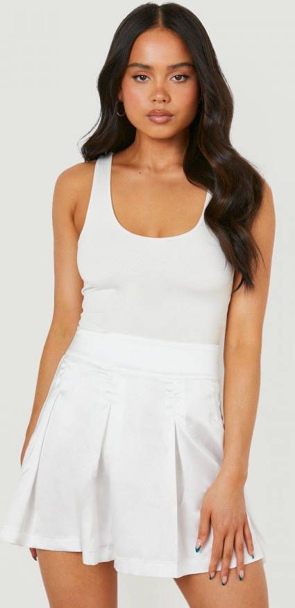 boohoo Petite Box Pleat Micro Mini Rokje, White
